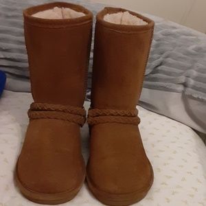 Bearpaw boots